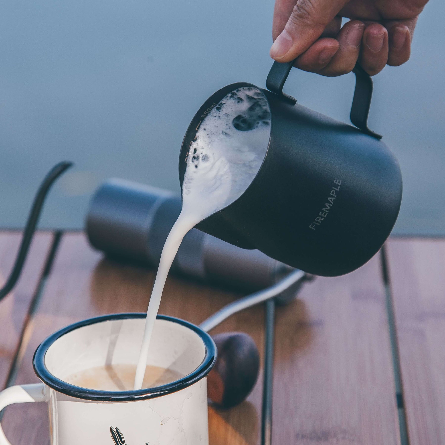 Hike Pitcher Orca pitcher for coffee and milk 350ml - Robust & Light - Camping ...