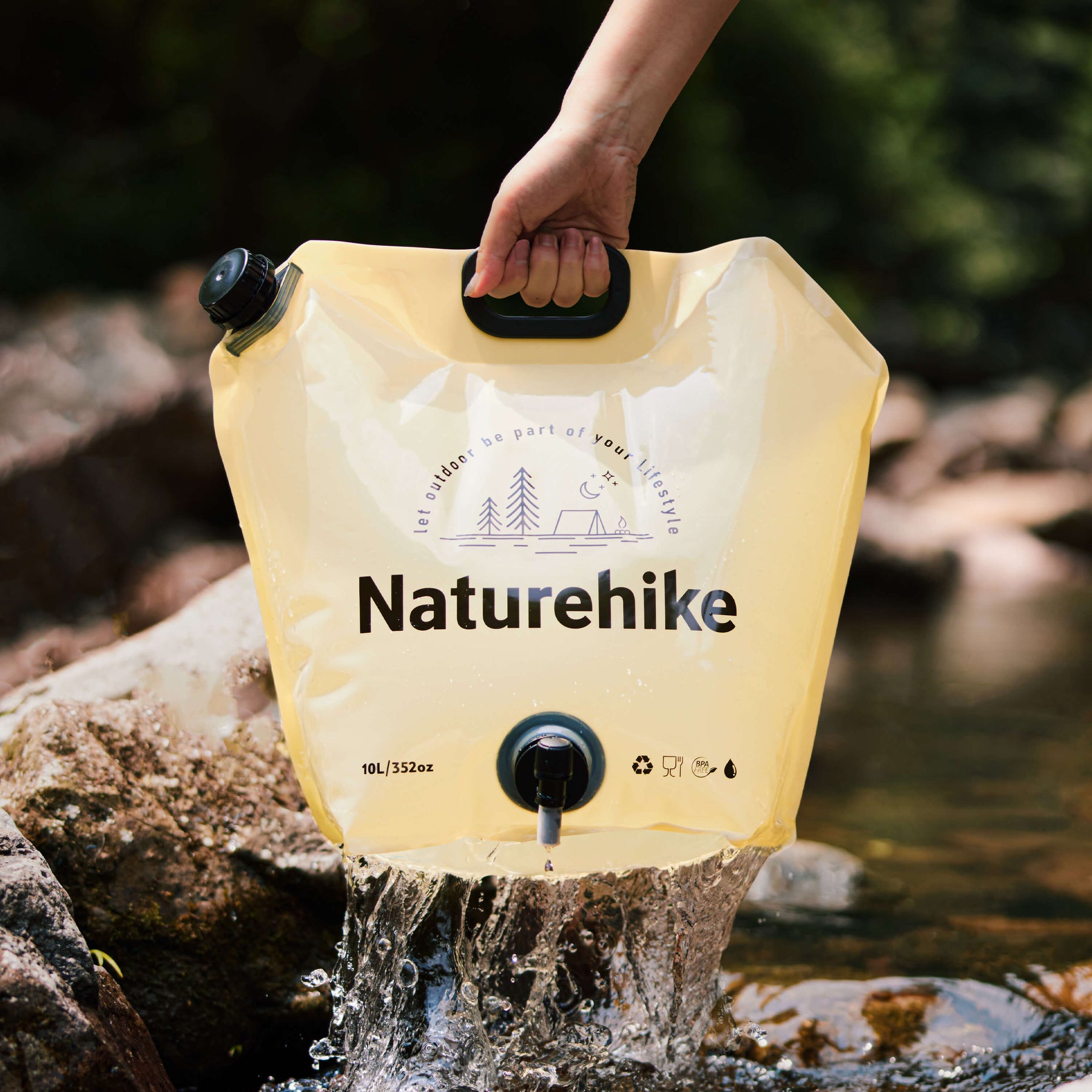 Outdoor hydration pack