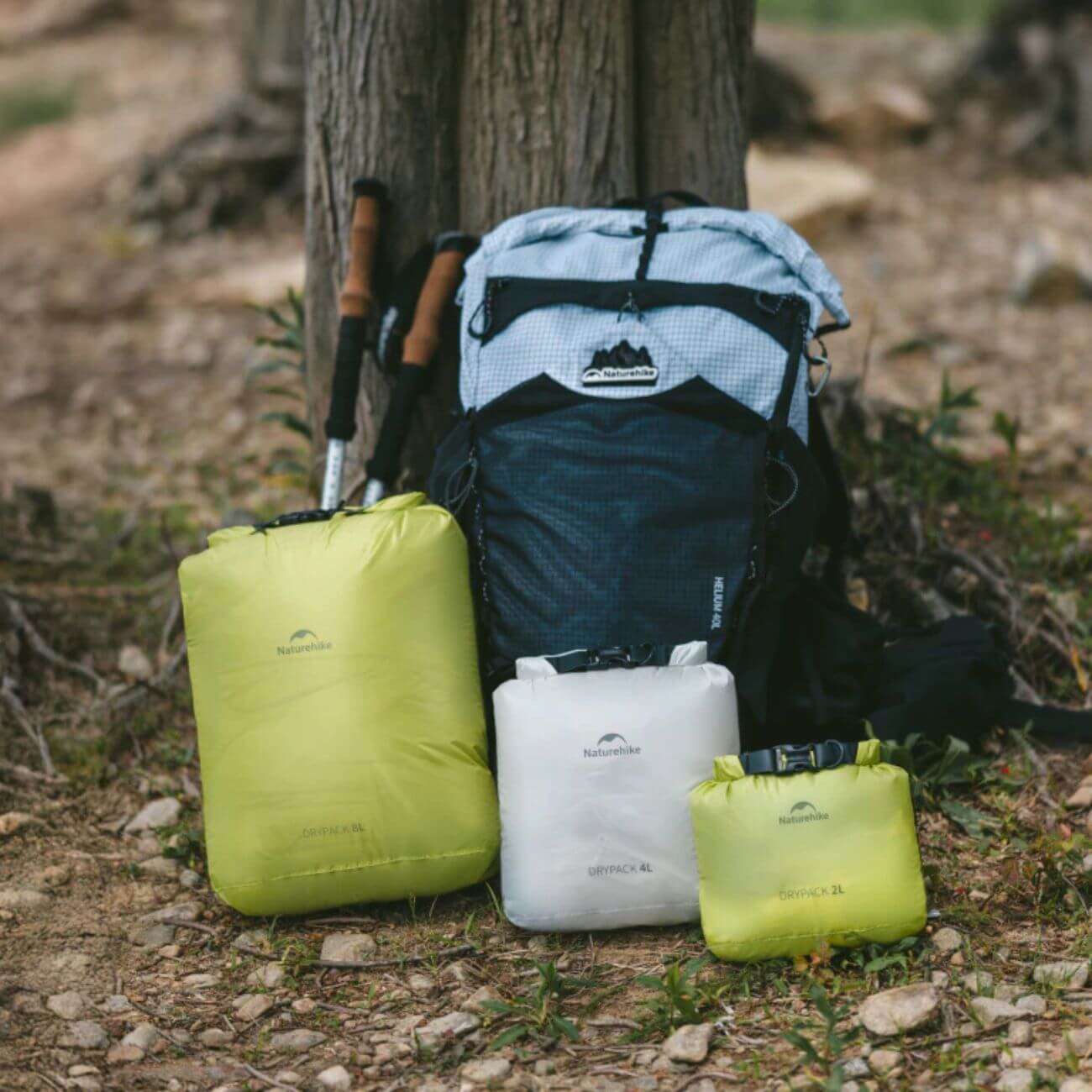 Roll-top dry bag