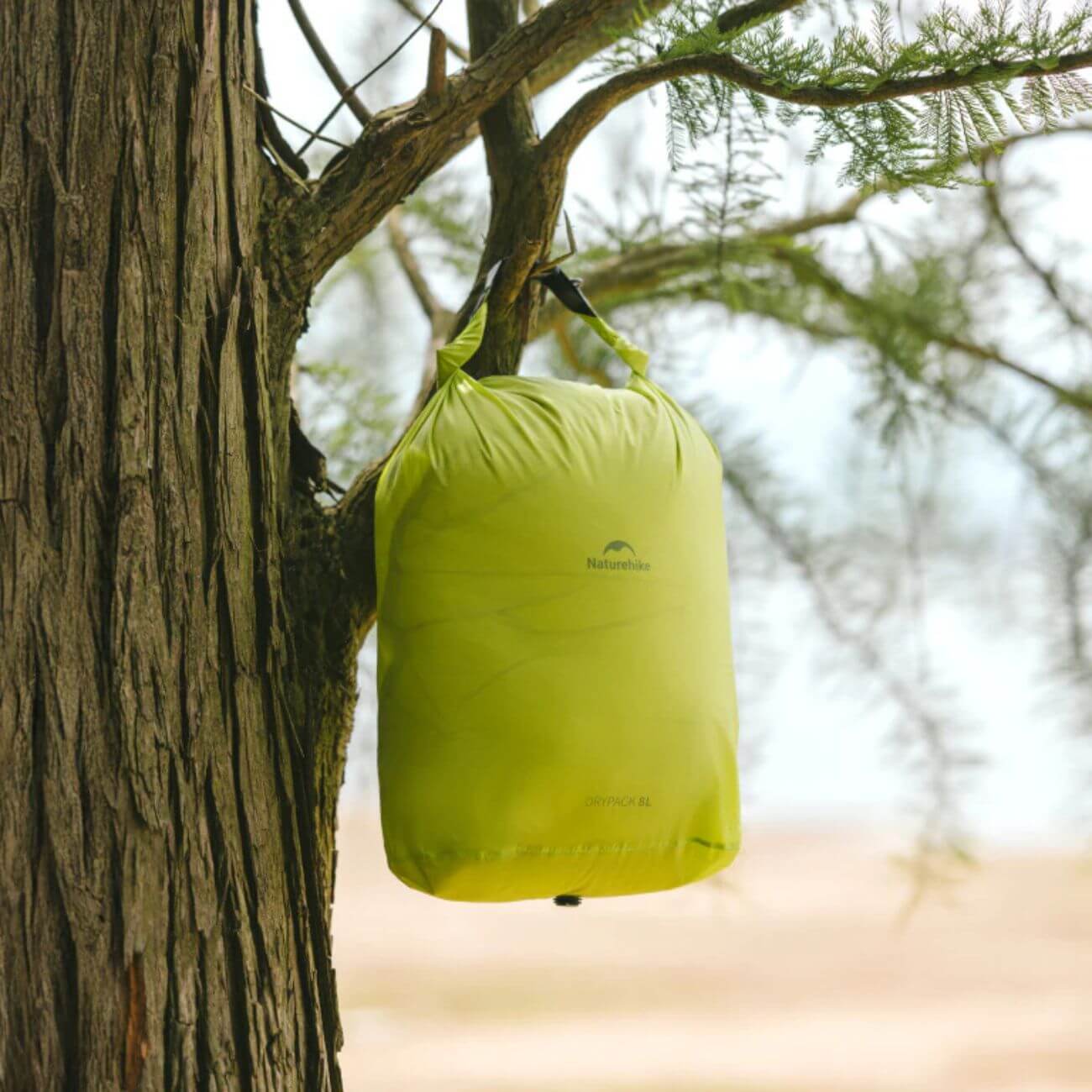Roll-top dry bag