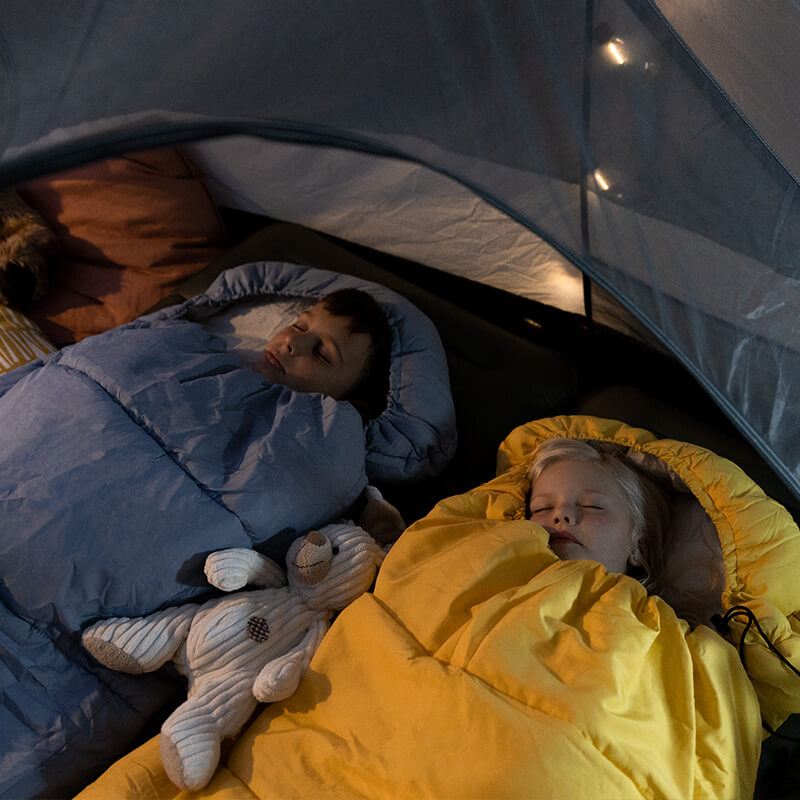 Sleeping bag for children with integrated extension