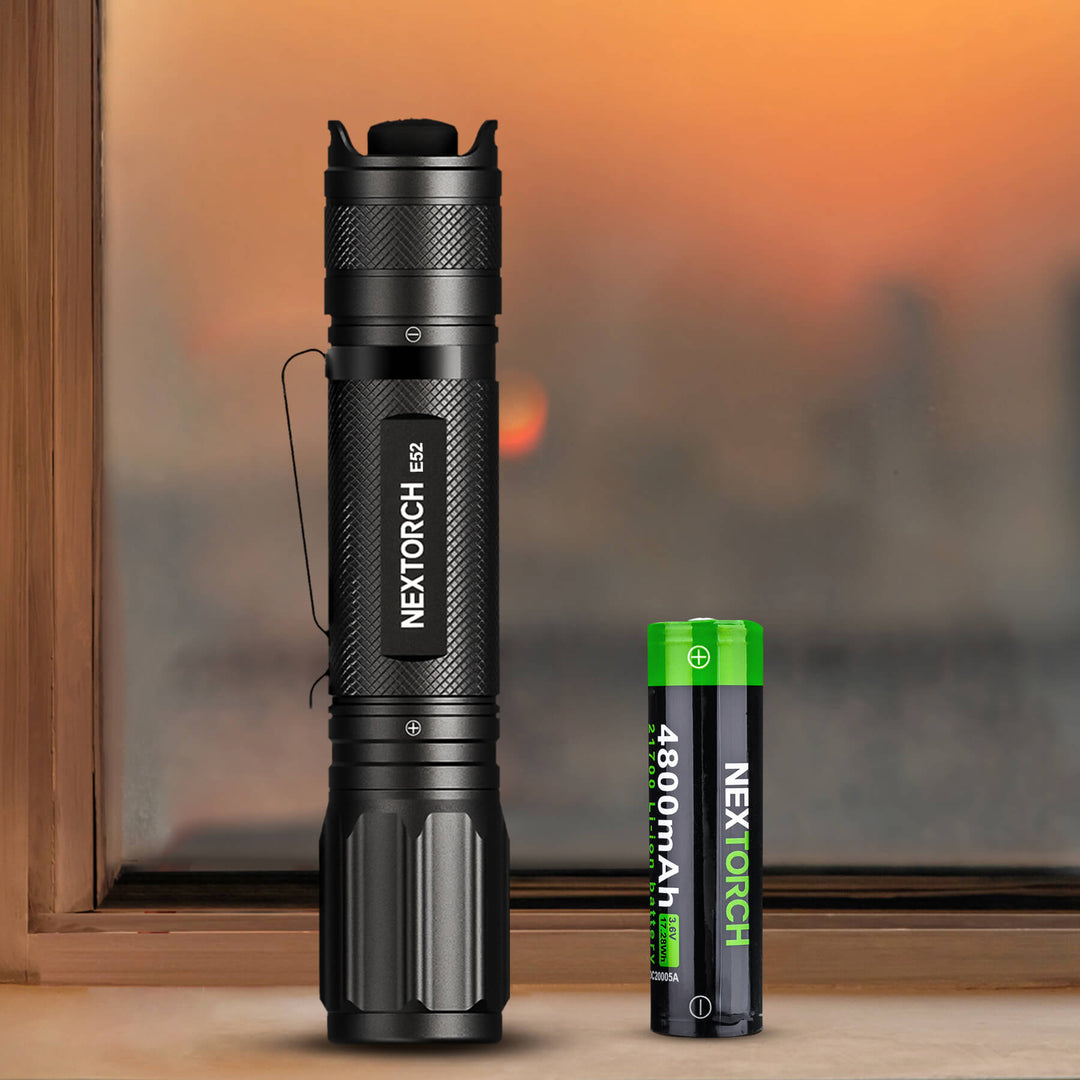 E52 multi-purpose rechargeable EDC flashlight - Powerful & LED