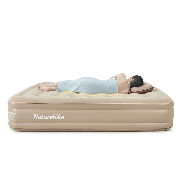 Matelas Gonflable 3 Personnes 200×180×45 Cm – 450 Kg – Pompe Intégrée 2500 MAh – Naturehike Camping & Invités